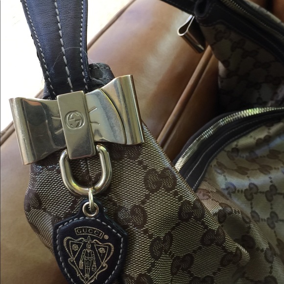 Coated canvas gucci bag fair condition - Picture 2 of 4
